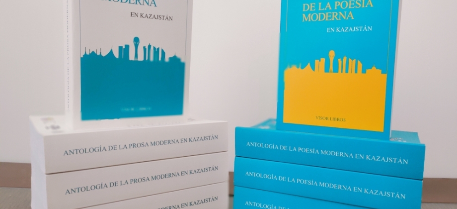 Colombia recibe donación de libros de la Embajada de Kazajstán en Brasilia