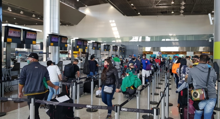 Desde Brasil, ya han regresado más de mil colombianos en vuelos 