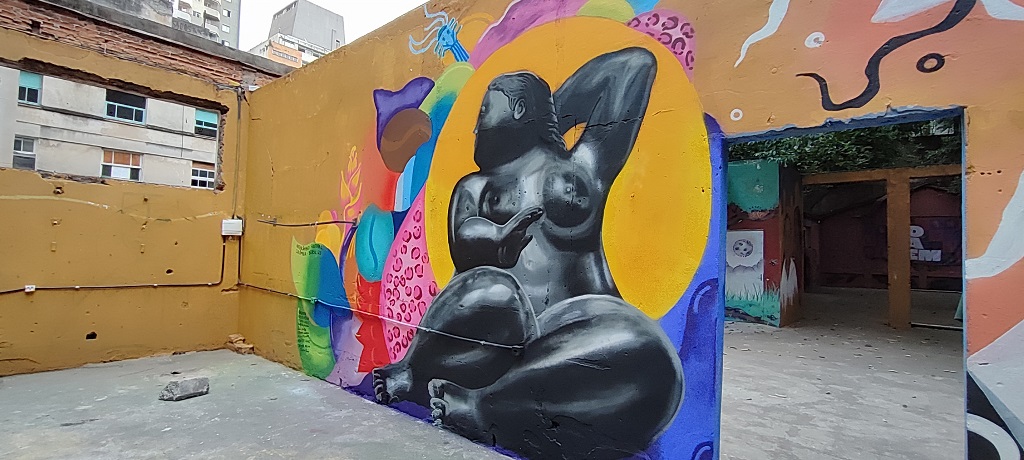 Jóvenes artistas del intercambio cultural en muralismo dejaron huella en Brasil con la realización de un mural en homenaje al maestro Fernando Botero