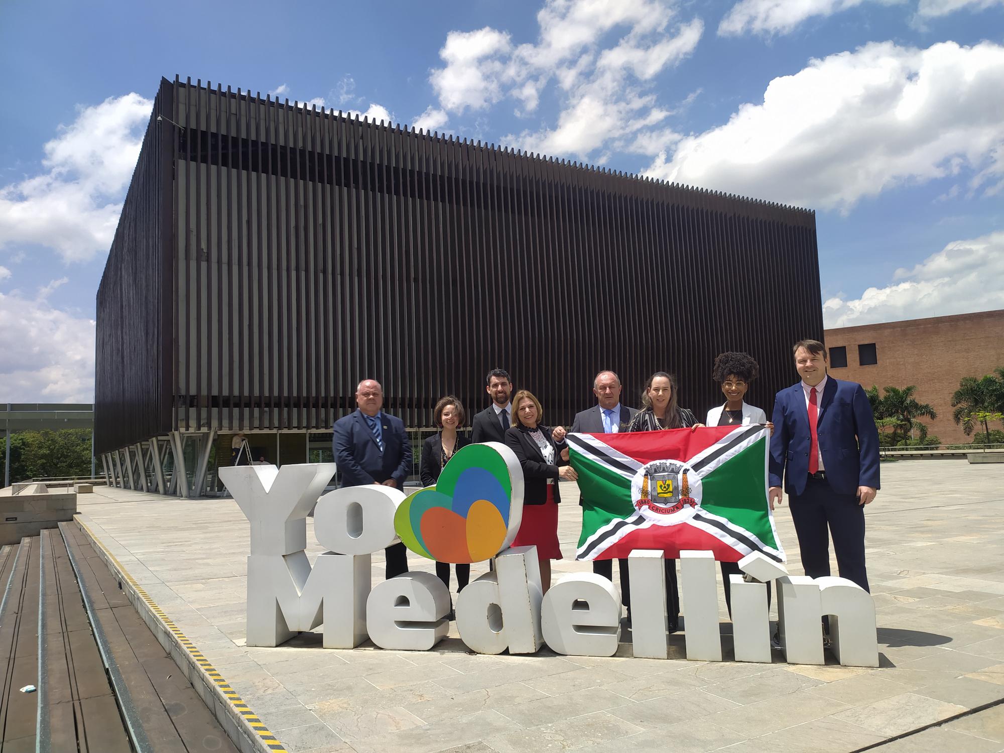 Delegación del municipio de Criciúma de Brasil realiza visita institucional a Medellín