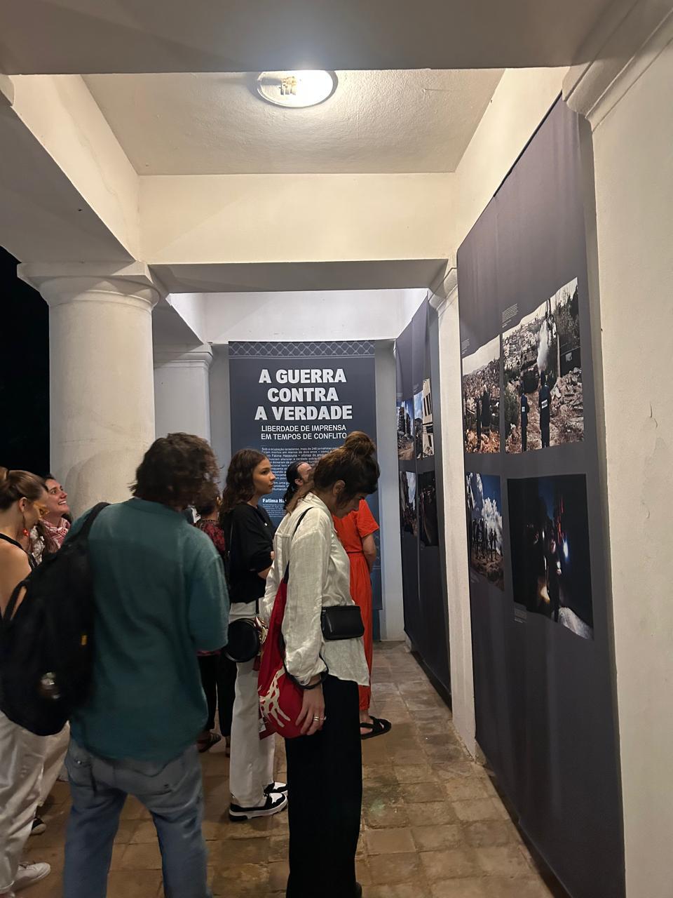 Inauguración de la exposición fotográfica “La guerra contra la verdad” en Rio de Janeiro y São Paulo