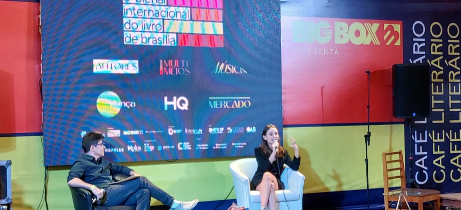 Vanessa Londoño en la V Bienal Internacional del Libro de Brasilia - BiLB