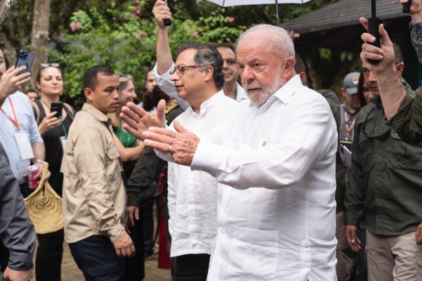 Presidentes Petro y Lula da Silva lideran en Leticia reunión técnico científica que busca revertir deterioro de la Amazonía